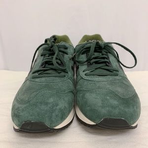 Men’s Gel ASICS Size 9.5
